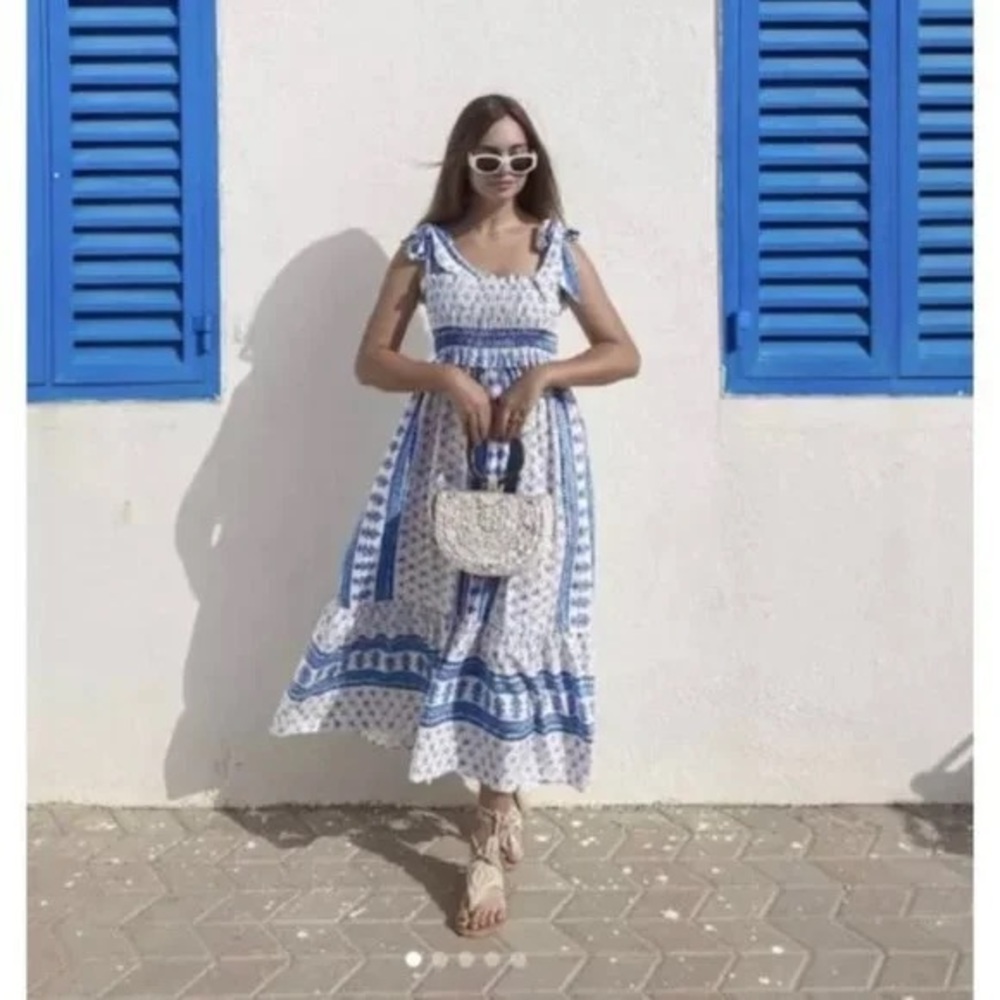 ZARA BLUE AND WHITE SMOCKED FLORAL MIDI DRESS SIZE SMALL LINEN VISCOSE